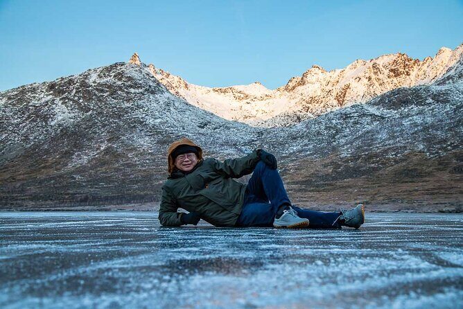 Arctic Landscapes Hiking, Sightseeing & Snowshoeing Private Tour - Professional guide, photographer, and the photo delivery after the tour