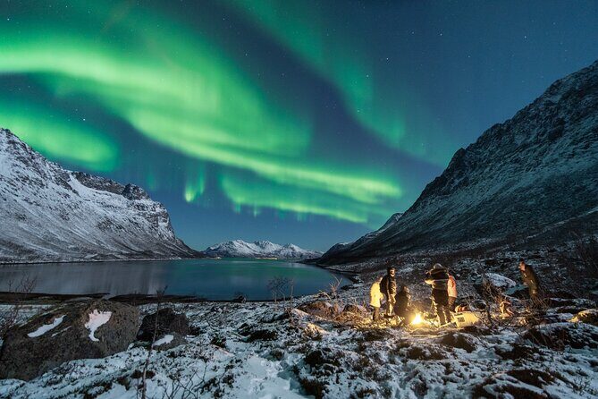 Aurora Hunt with the campfire and professional photographer - Key highlights worth factoring in