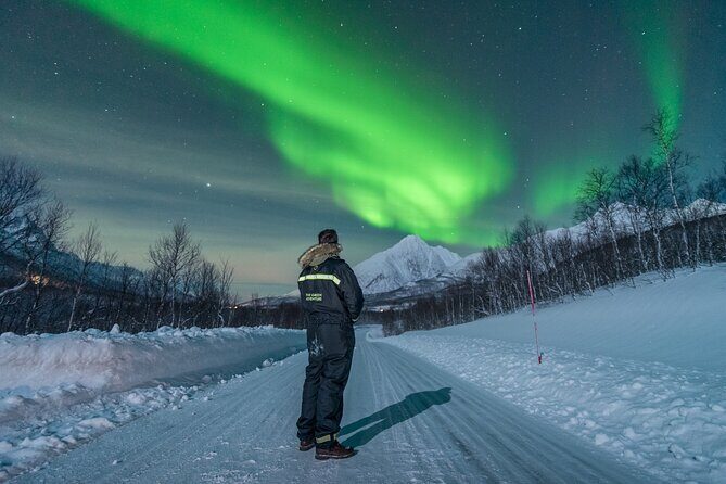 Aurora Hunt with the campfire and professional photographer - Thermal suit + campfire food: staying warm without ruining your night