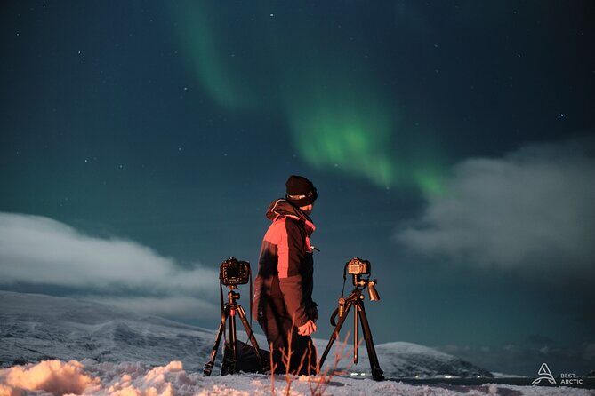 Aurora Safari Chase by big bus, free Photos, toilet onboard - Tromsø Aurora Safari Chase: what you’re really buying