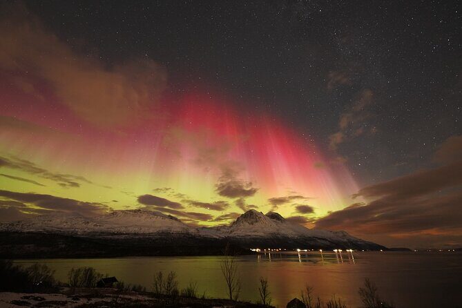 Aurora tour with free portrait and bonfire - How the Night Works: Timing, Waiting, and Spot-Changing