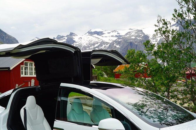 Fjord Sightseeing - Eco friendly Tesla Model X - Tromsø Pickup and a 10:00 Start That Feels Efficient