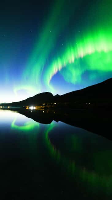From Tromsø: Aurora Borealis Tour - Photo workshop time: tripod help and portraits that look like photos, not souvenirs