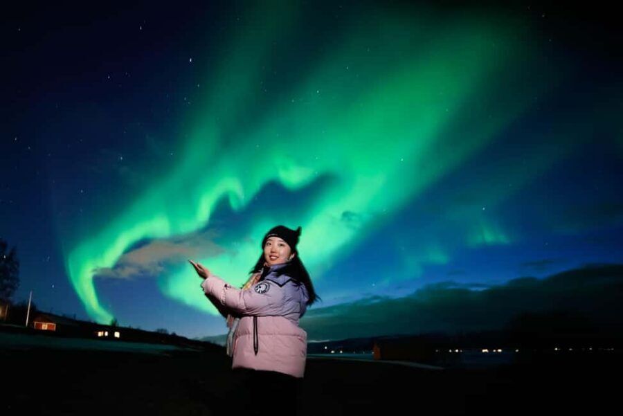 From Tromsø: Aurora Borealis Tour - Timing reality: 6 hours on paper, 5–8 hours in real sky-chasing