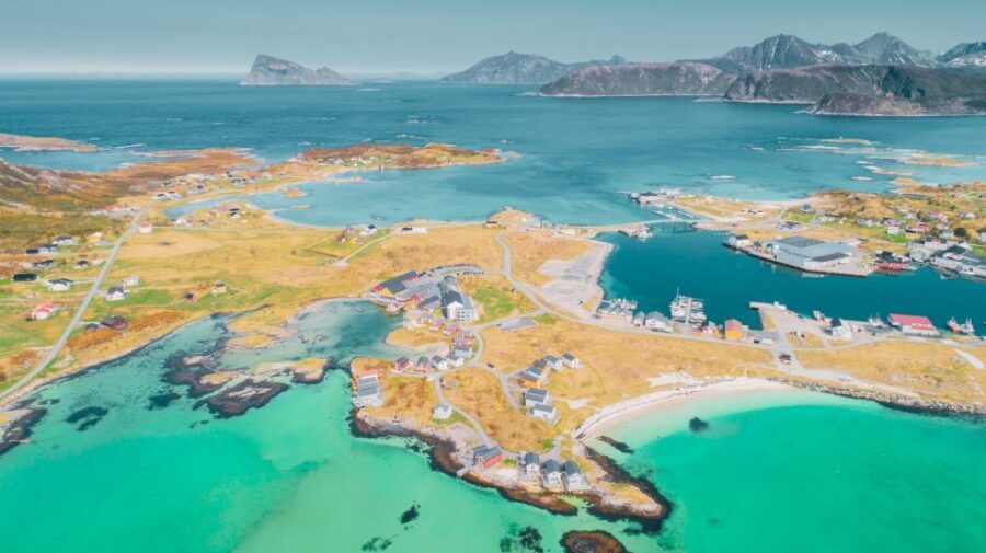 From Tromsø: Kayak trip with lunch and sauna at Sommarøy - Price and value: what your $244 includes (and why that matters)