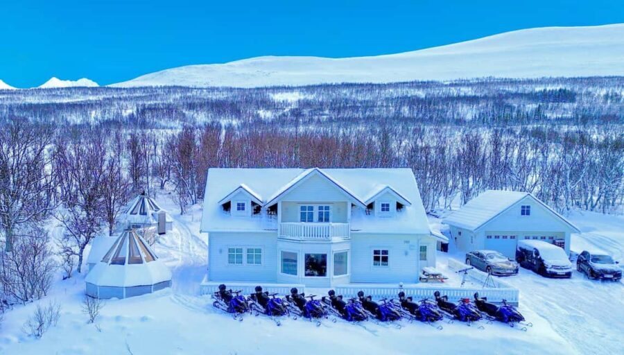 From Tromsø: Lyngen Alps Guided Snowmobile Tour - The meal at base camp: fish soup, and yes, it’s part of the point