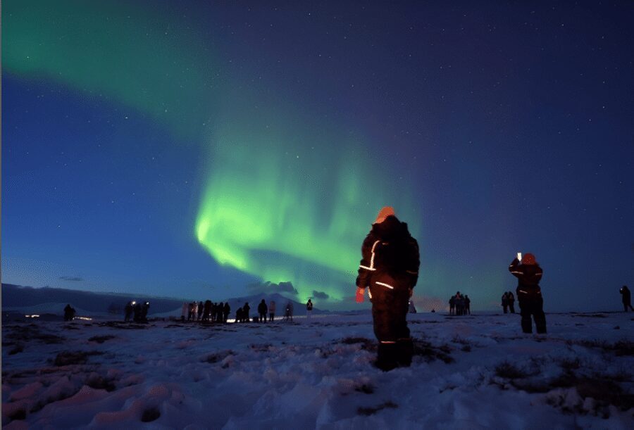 From Tromsø: Northern Lights Tour in Minibus with Photos - Key things that make this tour worth a ticket