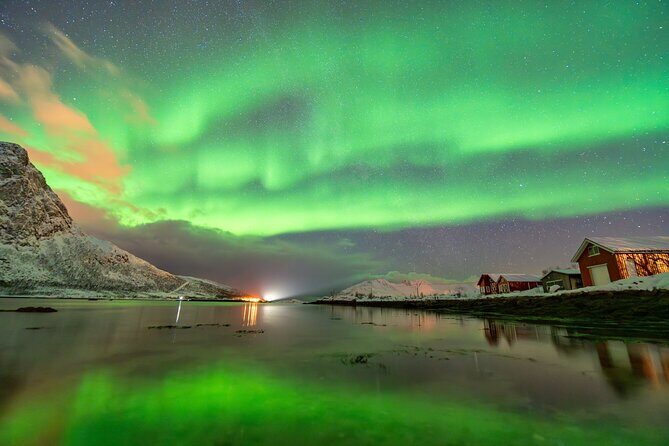 From Tromsø: OFFICIAL Northern Lights Safari by Minibus - Meeting at Storgata 25: getting in fast, staying simple