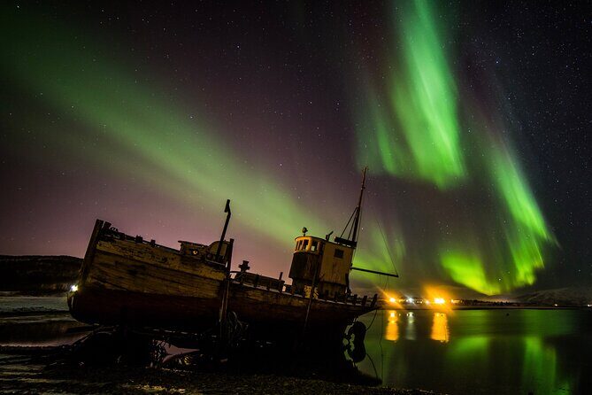 Full Night Magic of the Northern Lights in Tromso - Comfort in Arctic Cold: Dress for -30°C, Not 0°C
