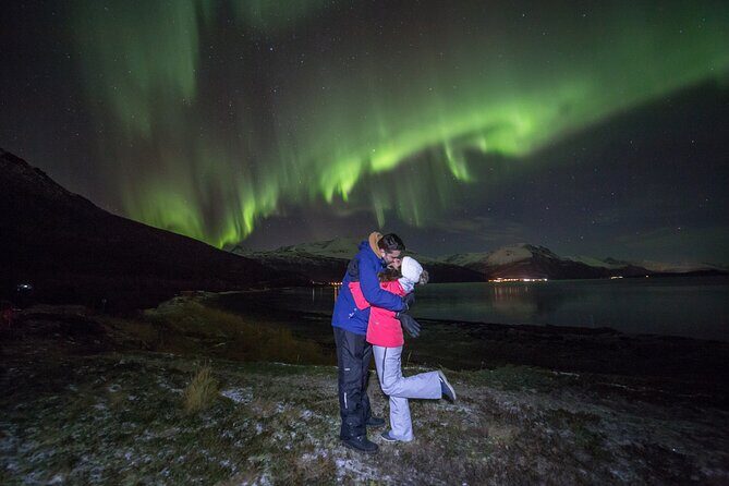 Northern Lights Big Bus Chase with Free Photos - What a Full-Night Hunt Feels Like (7 to 9 Hours, Sometimes Later)