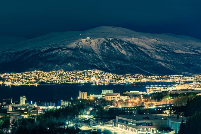 Northern lights cable car excursion - The stop at Fjellstua Café: comfort while you wait for the sky