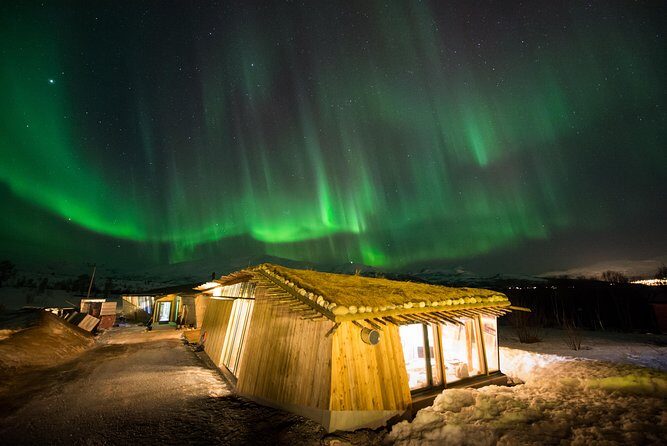 Northern Lights Husky Visit - First stop: Radisson Blu pickup and the ride out of city glow