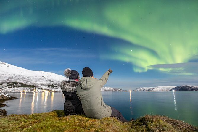 Northern Lights Private tour with your special ones - Greenlander - Stop by stop: how the night flows once you’re out of Tromsø