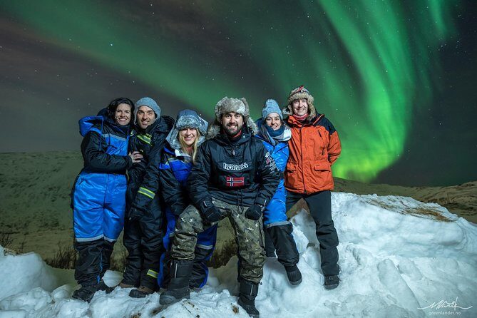 Northern Lights Private tour with your special ones - Greenlander - The guides: the difference between seeing lights and understanding them