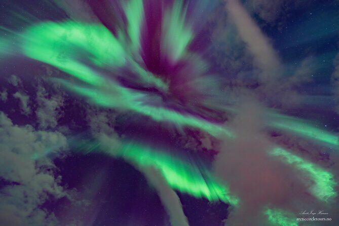 Northern Lights Tour, Photo, Toilet, Meal, Skycam in Mbus - Campfire Dinner: Warm Food While You Wait for the Sky