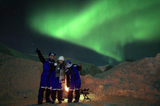 Small Northern Lights Tour Max 8 Guests Pickup and Photography - Tromsø at 6:30 pm: the whole night starts with smart timing