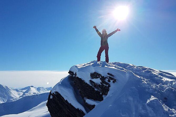 Snowshoeing With A View - The Hompan Climb: Snowshoeing, Snow Conditions, and Photo Breaks