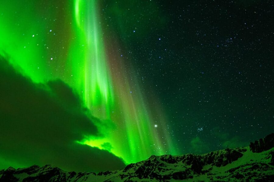 Tromsø Adventurous Northern Lights Small-Group - Warm drinks and campfire time: the reset you’ll thank yourself for