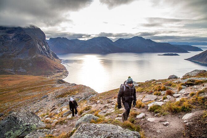 Tromsø: Arctic Landscapes Hiking / Snowshoeing Tour in the wild - What you should wear (so you enjoy it instead of enduring it)