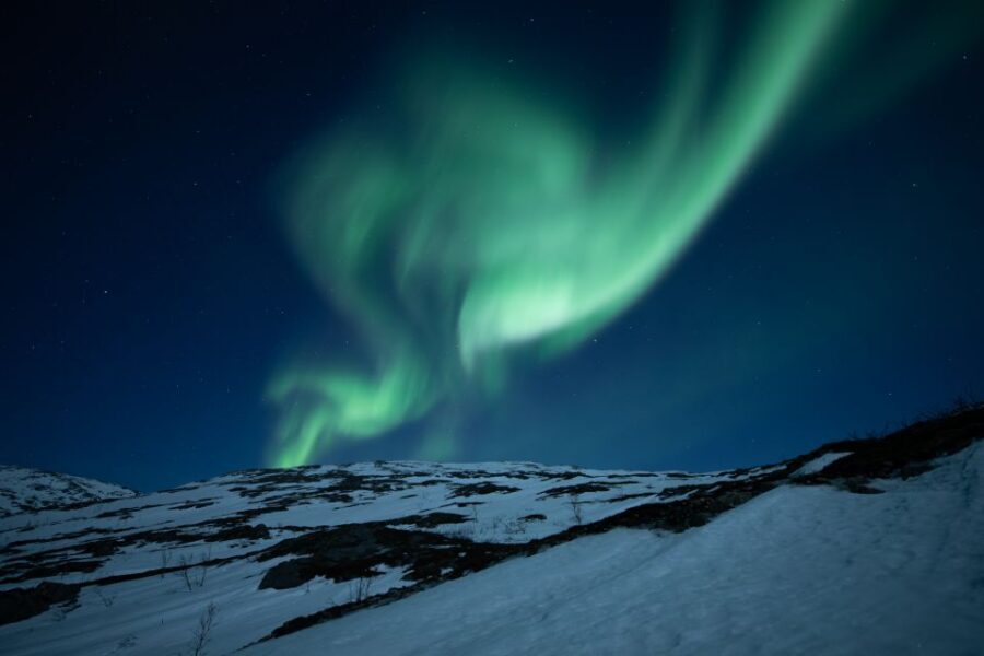 Tromsø: Aurora Borealis, Campfire, Hot Meal, Arctic Tour - Should you book this Tromsø Aurora Borealis Campfire tour?