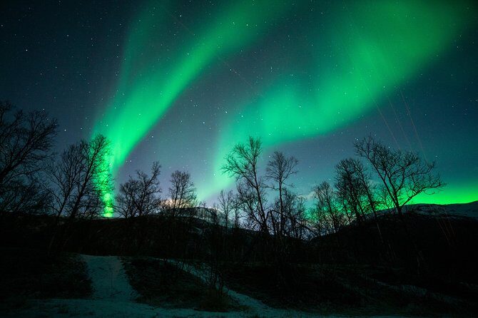 Tromso Aurora Chase by Minibus with Thermal Suit, Snack and Photo - The photo package: what’s included, what costs extra