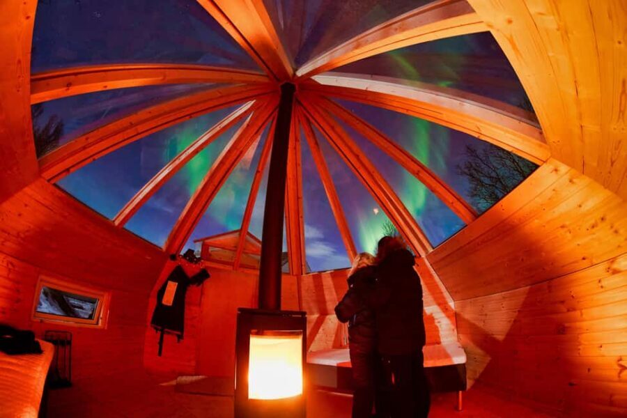Tromsø: Aurora Crystal Lavvo Overnight Stay with Activities - Your Home for the Night: A Heated Crystal Lavvo with Glass Overhead