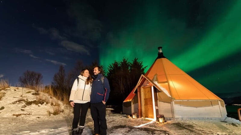 Tromsø: Aurora Safari Chase by big bus with Camp meal - Norwegian Snacks and a Real Camp Meal (not just chips)
