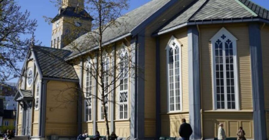 Tromso: City Highlights Guided Walking Tour - Why Tromsø on Foot Works So Well