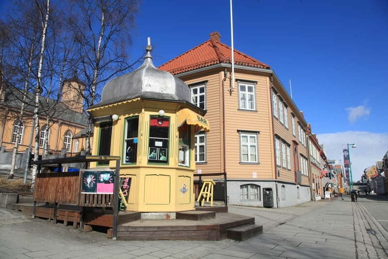 Tromsø: City Walk & Polar Museum (Private or Shared) - Getting oriented fast: the point of a city walk in Tromsø