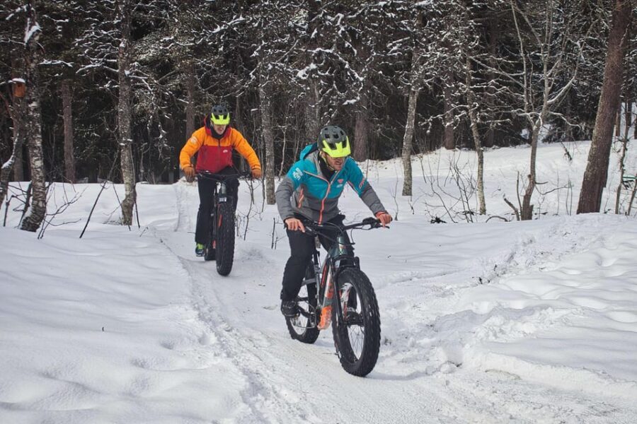 Tromsø: Electric fatbike trip on winter paths - Meeting at Tromsø Outdoor and getting ready in real winter style