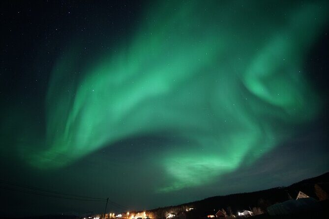 Tromsø: Evening Cruise with Northern Lights Opportunity - The crew’s aurora game plan: where to look and how to capture it