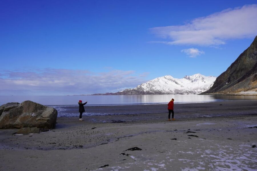 Tromsø: Exclusive Fjord Adventure by Bus - Food, warm drinks, and small extras that matter