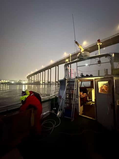 Tromsø: Fishing Sea Safari - What the Boat Day Tastes Like: Fish Soup and Keeping Warm