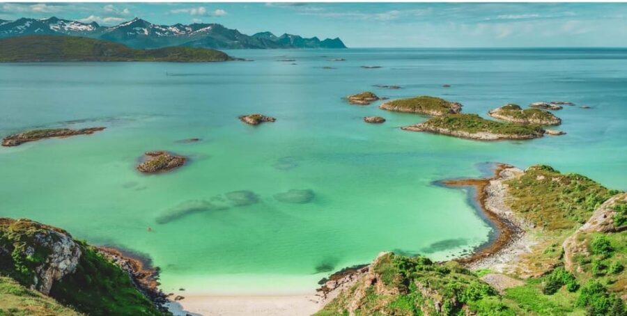 Tromsø: Fjords and Sommarøy Islands Tour with Salmon Picnic - Weather, Safety, and How Guides Keep Things Moving