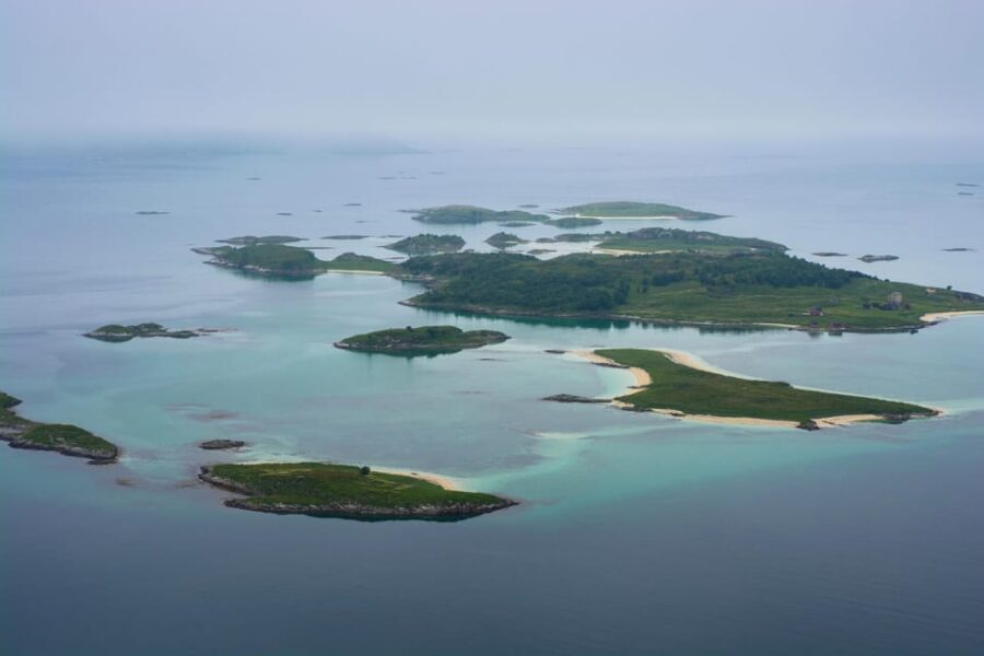Tromsø: Fjords and Sommarøy Islands Tour with Salmon Picnic - Should you book this Tromsø fjords and Sommarøy tour?