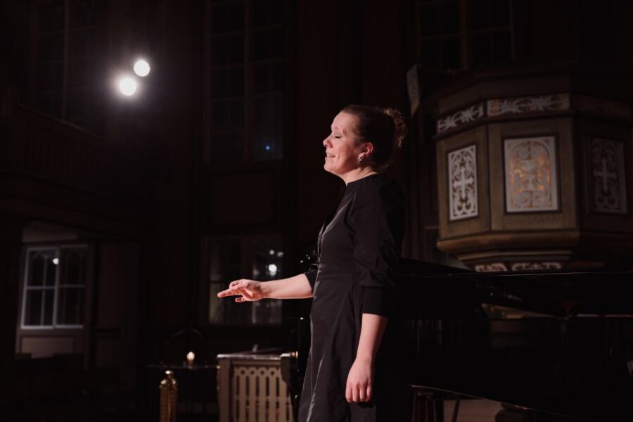 Tromsø: Midnight Concert Ticket at the Tromsø Cathedral - What you’ll hear: psalms, Norwegian folk, classical touches, Sami music