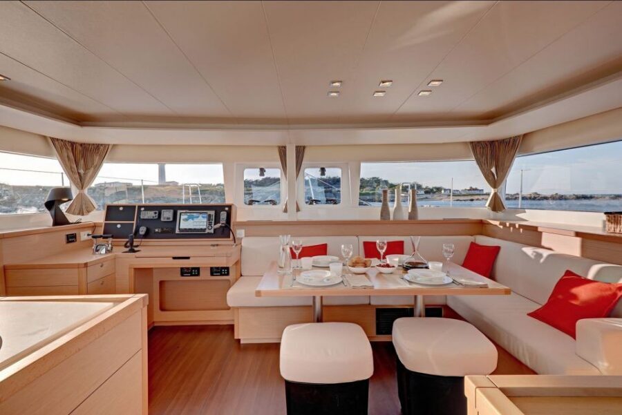 Tromsø: Midnight Sun Cruise in a Luxury Catamaran - Midnight sun viewing tips that actually help on a 3-hour ride