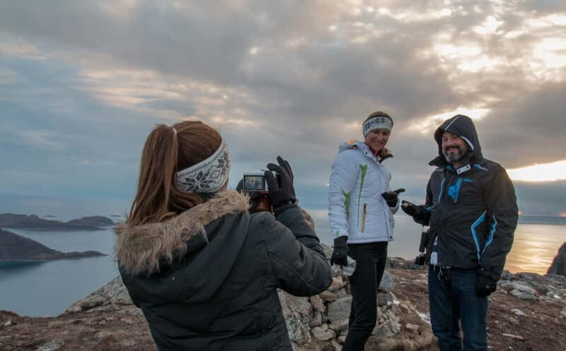 Tromsø: Midnight Sun Hike in the wilderness - The viewpoint: fjords, peaks, valleys, and excellent photo time