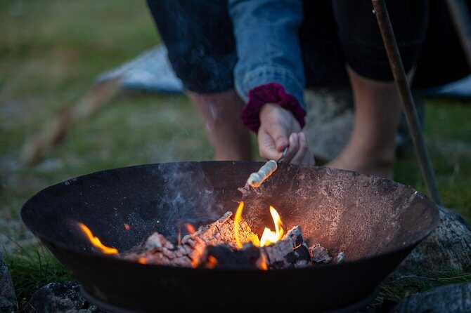 Tromsø: Midnight Sun with Campfire with Wandering Owl - Midnight Sun campfire in Tromsø: what the night actually feels like