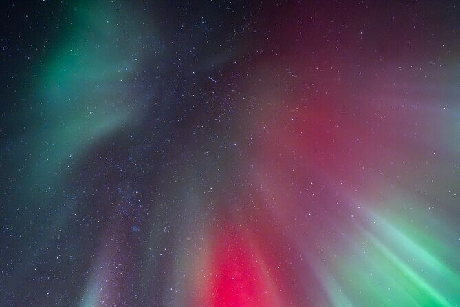 Tromsø: Northern Lights by Minibus - Free Photos and Warm Dinner - Campfire dinner: warmth, pacing, and why food matters on aurora nights