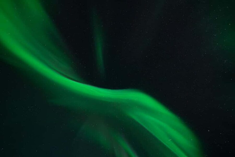 Tromsø: Northern Lights Focus Tour, German/English, minibus, meal - Tromsø’s 7-Hour Flow: From City Start to Aurora End