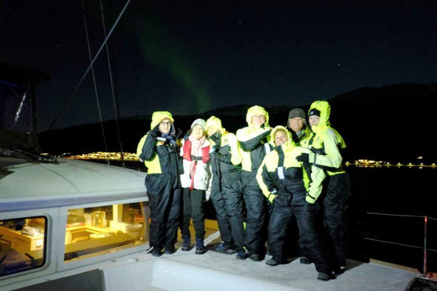 Tromsø: Northern Lights Luxury Catamaran Cruise - Thermal suits and warm drinks: comfort that changes your odds
