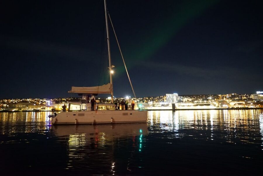Tromsø: Northern Lights Luxury Catamaran Cruise - Fishing gear onboard: because the night is yours to use