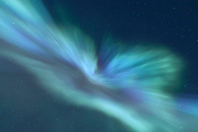 Tromso Northern Lights Minibus Chase Small Group Tour with Photos - Photos and Stories: More Than Point-and-Shoot