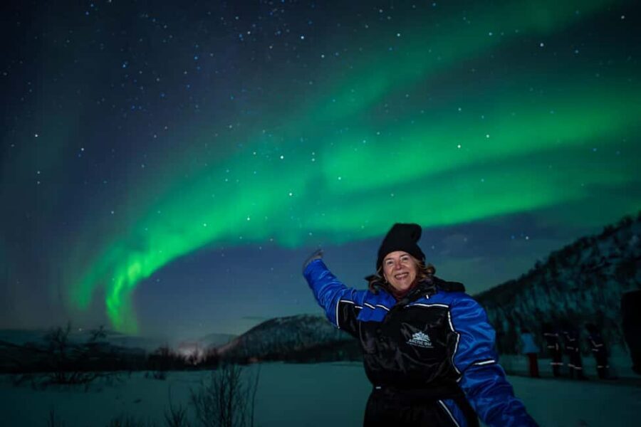 Tromsø: Northern Lights Tour with Guaranteed Sightings - Guide style that feels like a plan, not luck