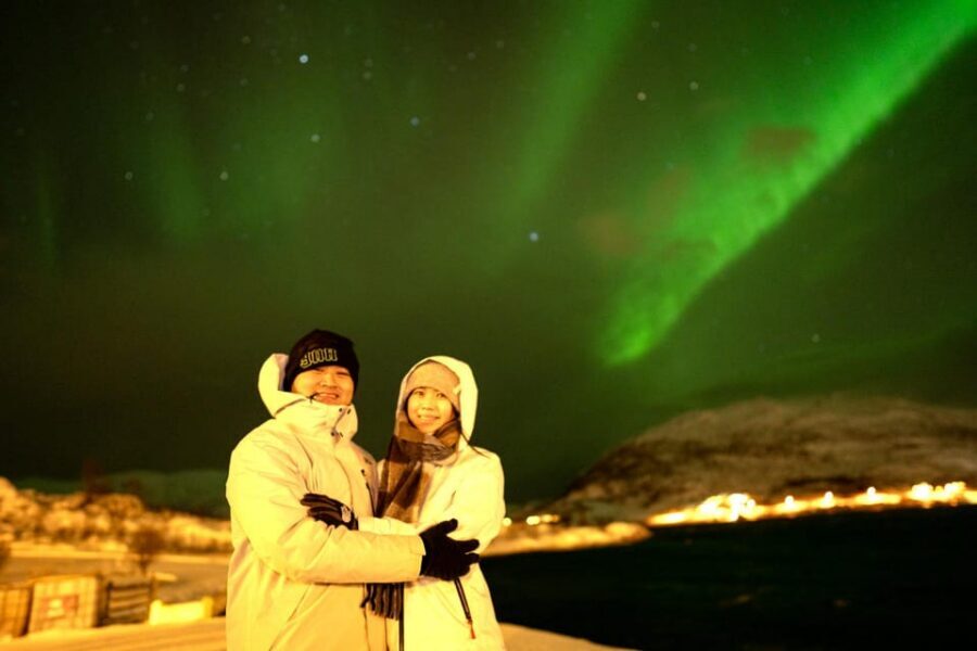 Tromsø: Northern Lights Tour with Local Guide and Photos - When the lights show: how the photo guide helps you get results