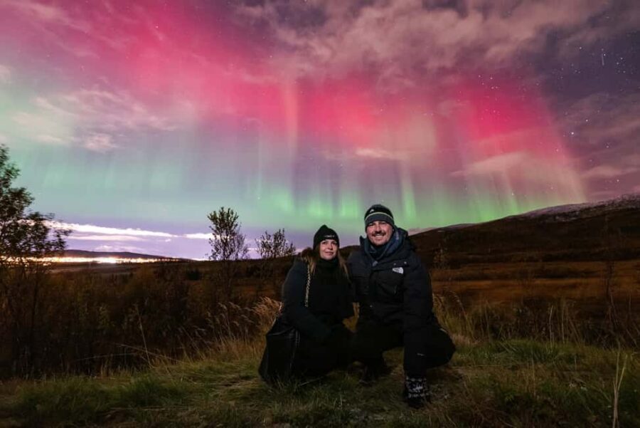 Tromsø: Northern Lights Tour with Professional Photographer - Hot Drinks, Cookies, and Staying Warm Without Losing the Moment
