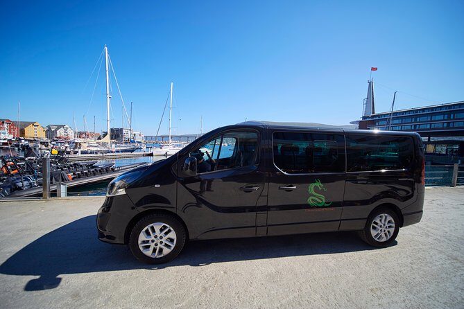 Tromso: Private Aurora Chase by Minivan - Warmth is included—and it changes how you watch the sky