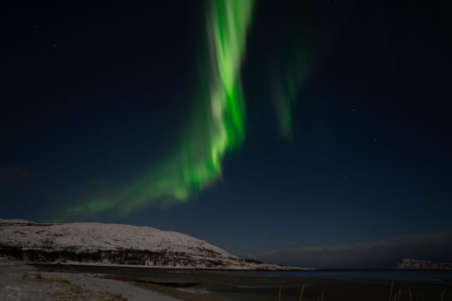 Tromsø: Small-Group Adventurous Northern Lights Hunt - Campfire warmth and hot drinks: more than a cute extra