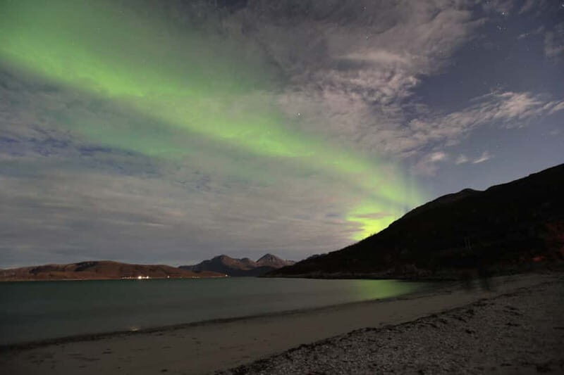 Tromsø: Small Group Northern Lights Hunt - Camera Help That’s More Than “Good Luck”